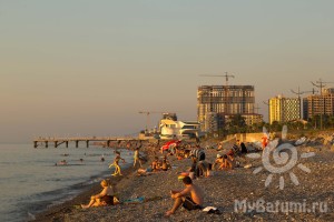 Закат на пляже. Лето в Батуми