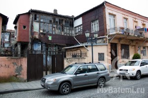 Ветхий дом в Старом Батуми